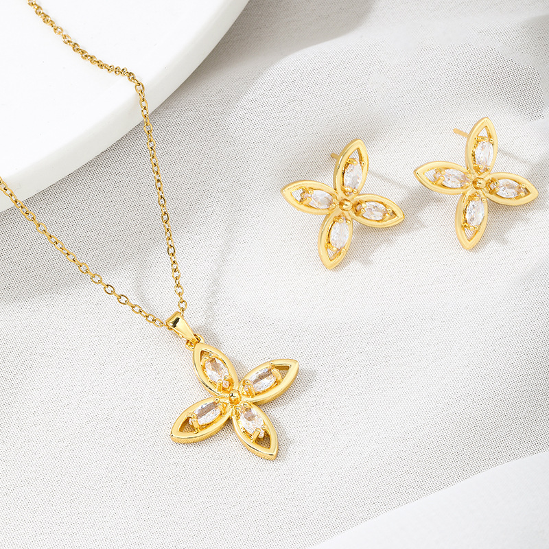 Fashion 6# Titanium Steel Diamond Quatrefoil Necklace And Earrings Set