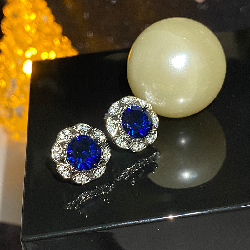 Fashion 【blue Corundum】earrings Gold-plated Copper Geometric Stud Earrings With Diamonds
