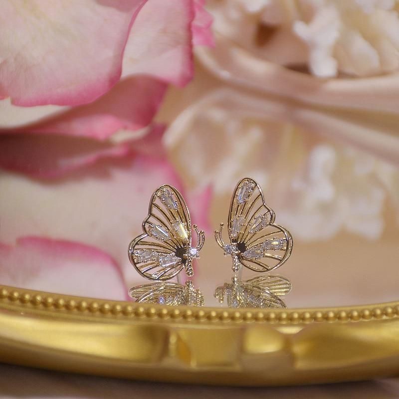 Fashion Gold Copper Diamond Three-dimensional Small Butterfly Earrings