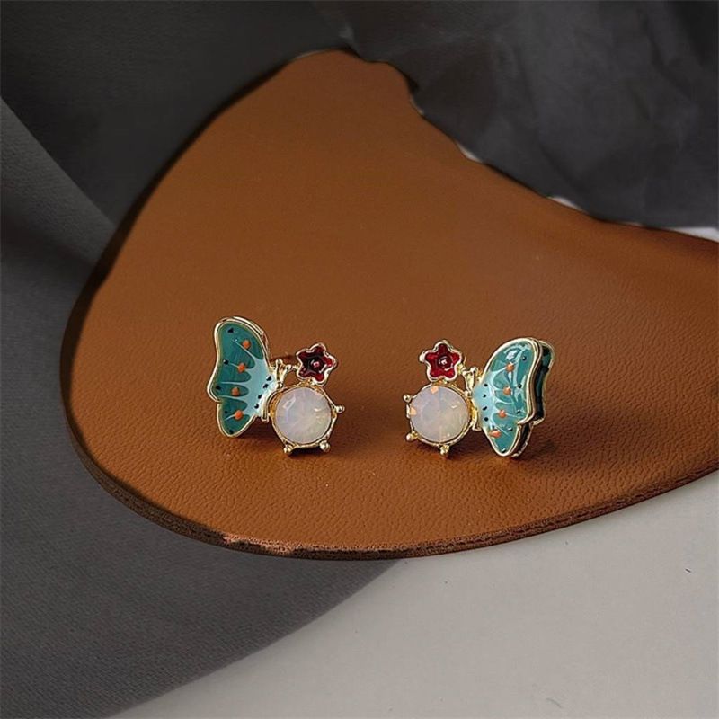 Fashion Color Geometric Pearl Butterfly Stud Earrings