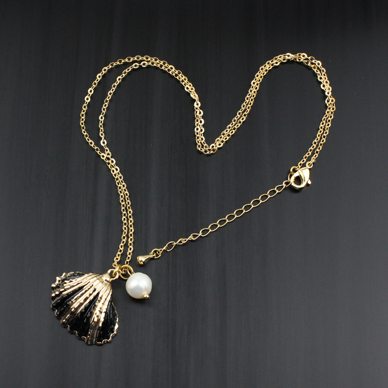 Fashion Black Metal Shell Pearl Necklace