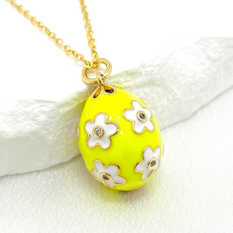 Fashion Yellow Copper Inlaid With Diamond Oil Drop Plum Blossom Drop-shaped Necklace