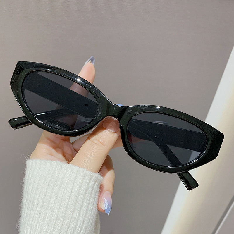 Fashion Black Frame Black And Gray Film Pc Small Frame Cat Eye Sunglasses