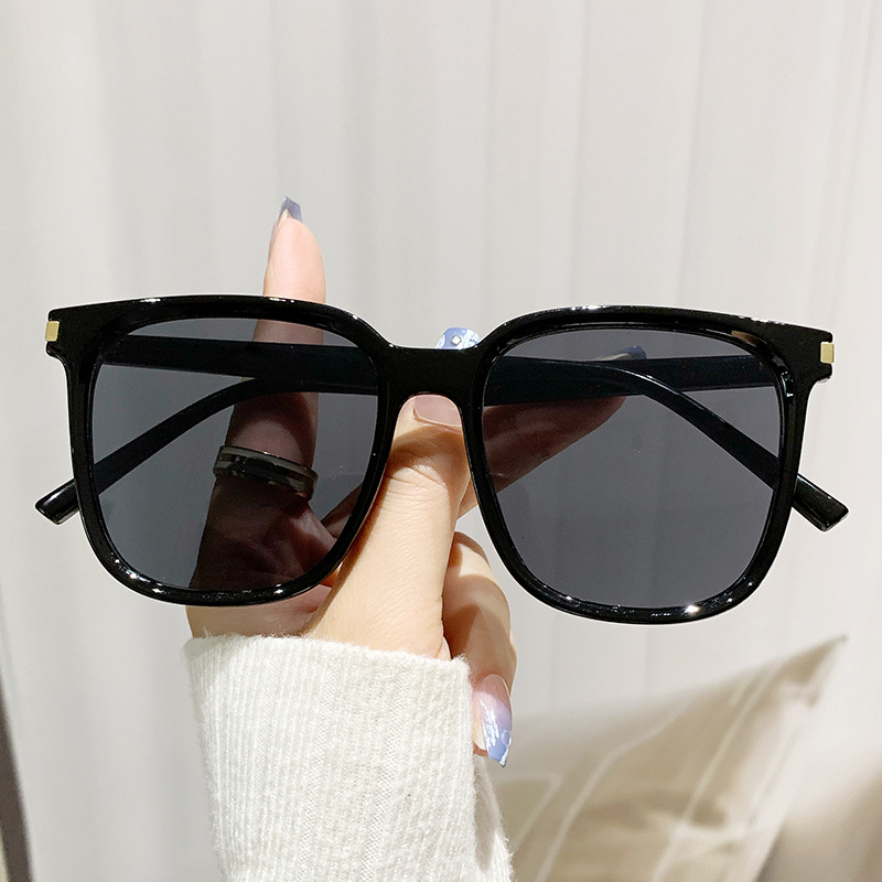 Fashion Black Frame Black And Gray Film Pc Square Large Frame Sunglasses
