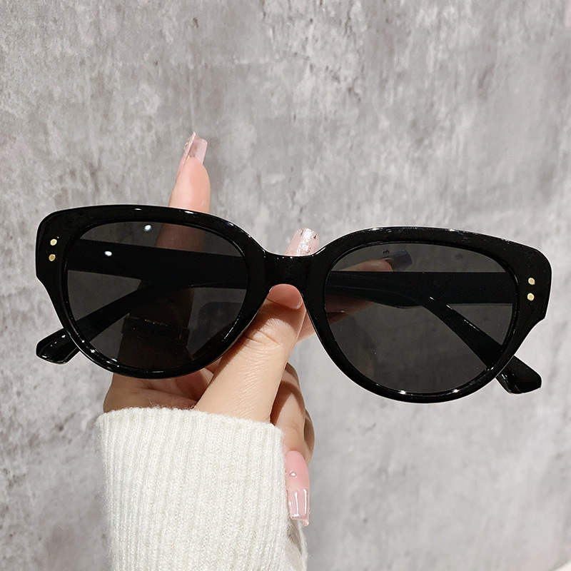 Fashion Black Frame Black And Gray Film Pc Cat Eye Small Frame Sunglasses