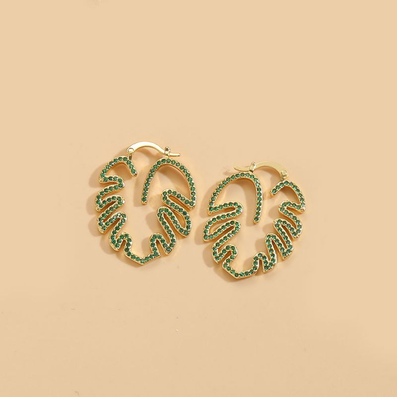 Fashion Green Copper Inlaid Diamond Hollow Leaf Earrings