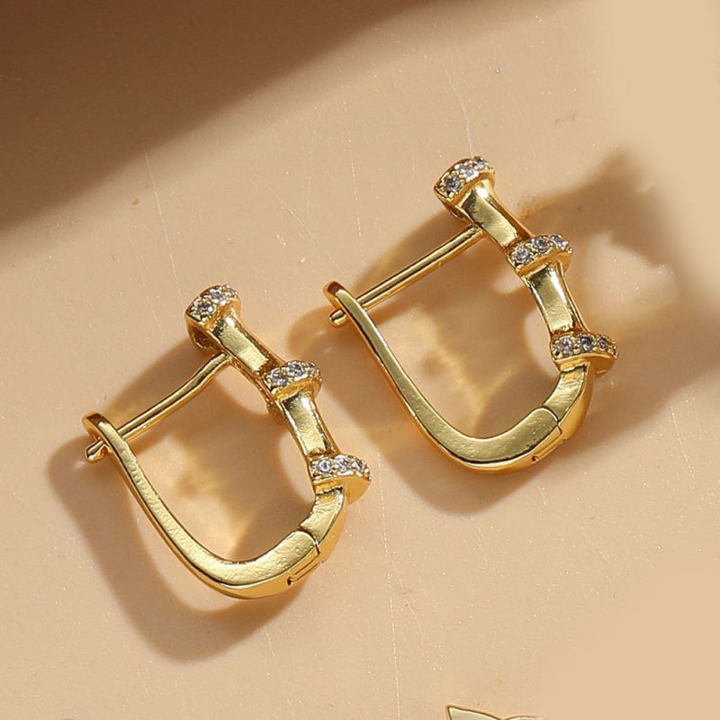 Fashion U Shape Copper Inlaid Zirconium U-shaped Earrings
