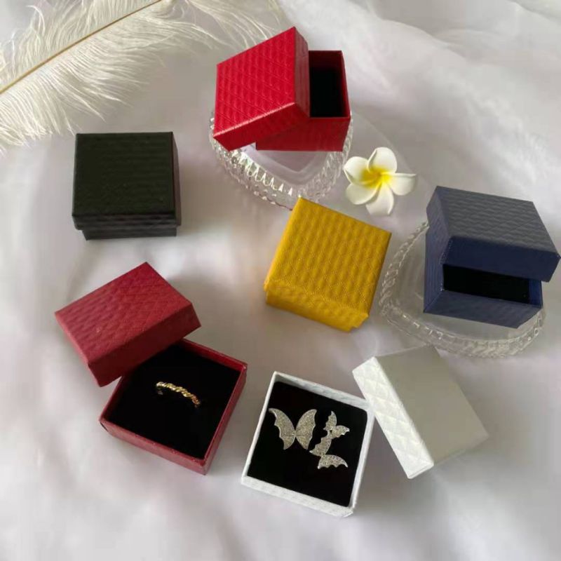Fashion Gift Boxes Are Sent Randomly Square Embossed Packaging Box