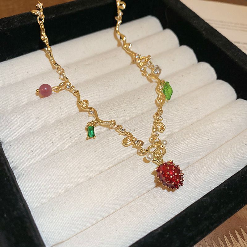 Fashion Necklace-strawberry Copper Diamond Strawberry Necklace