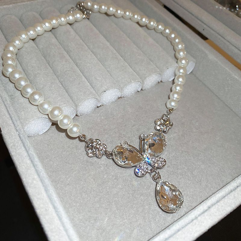 Fashion Necklace-butterfly Pearl Beads And Diamond Butterfly Necklace