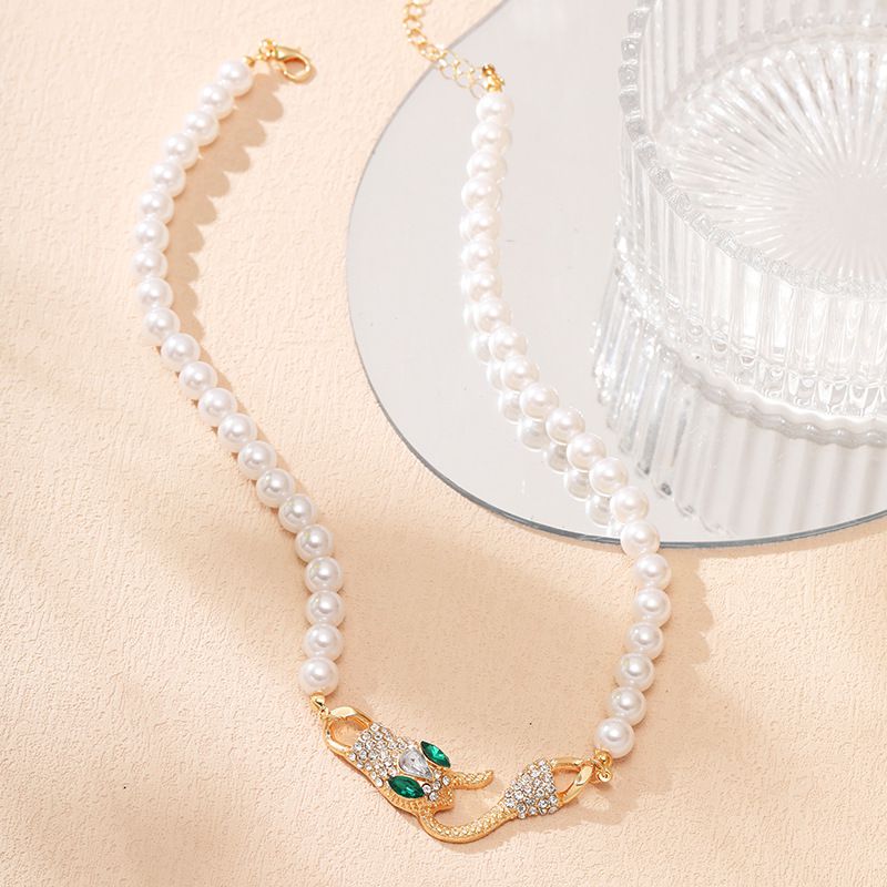 Fashion Pearl Alloy Pearl Beads And Diamond Snake Necklace