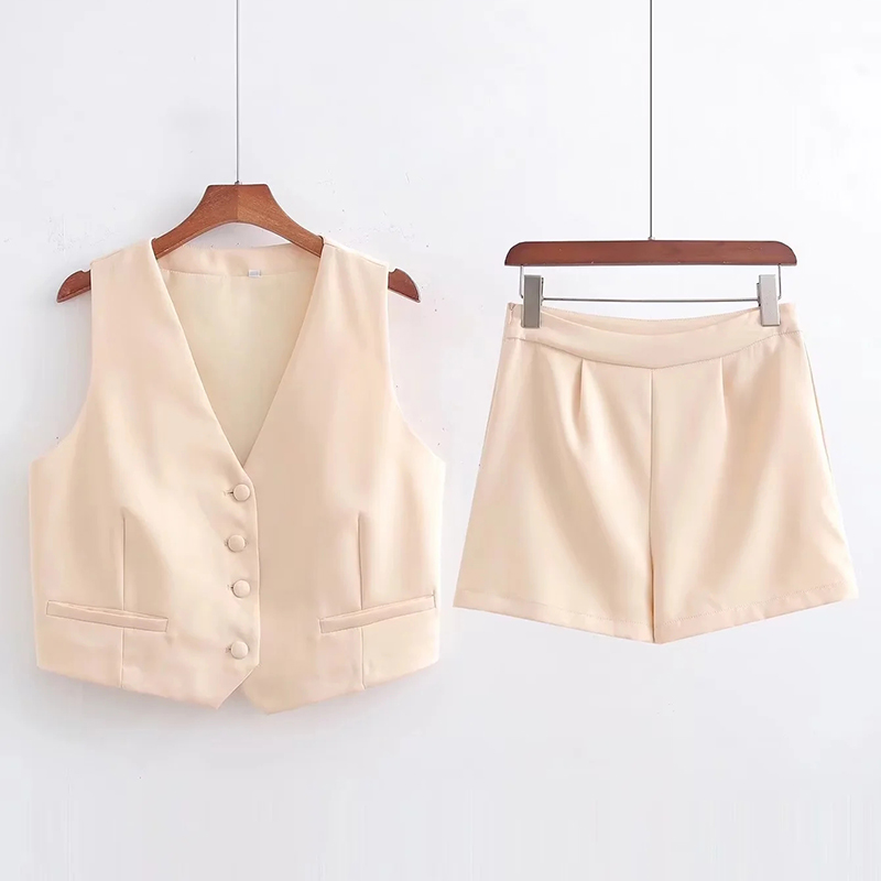 Fashion Khaki Polyester Buttoned Vest And Shorts Set