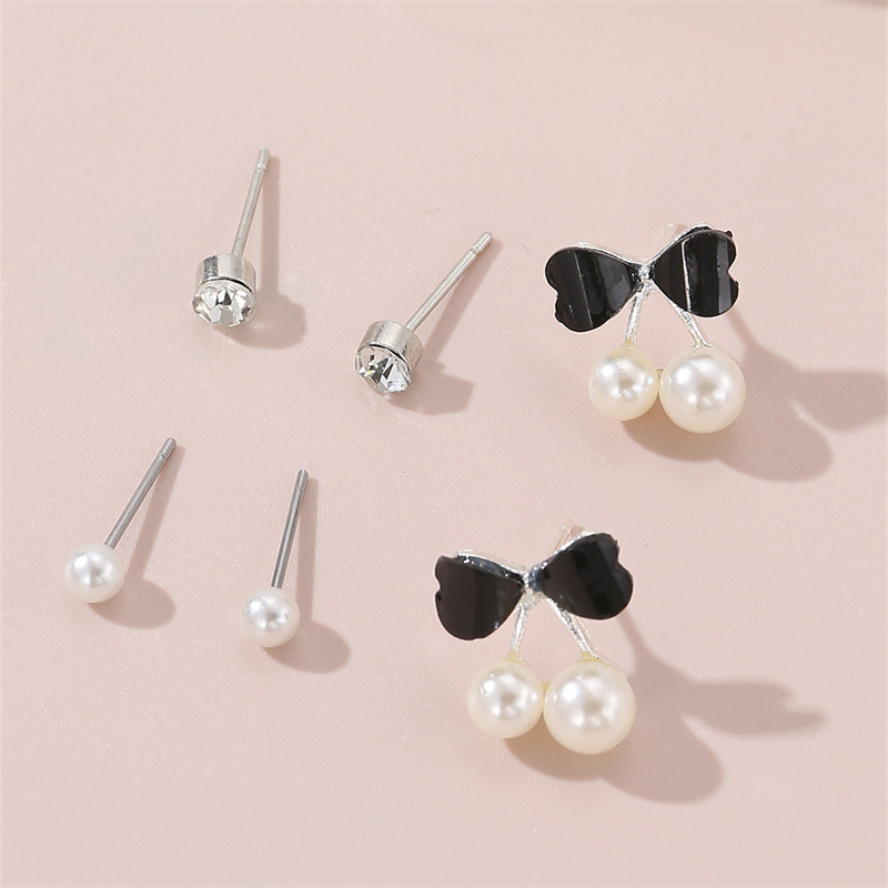 Fashion 4# Metal Diamond Pearl Bow Earrings Set