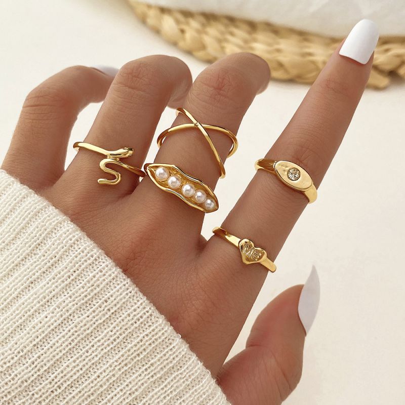 Fashion Golden 5 Alloy Diamond Love Pearl Snake Ring Set