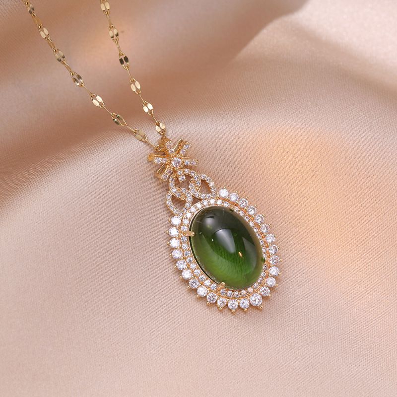Fashion Green Necklace Titanium Steel Diamond Oval Necklace