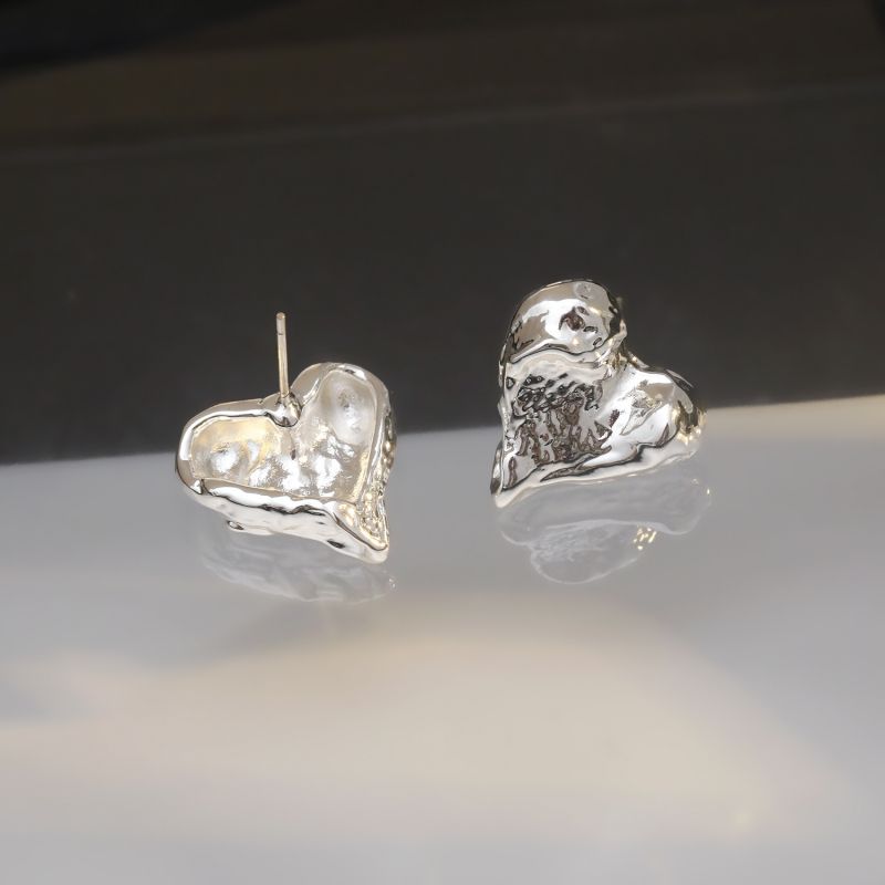 Fashion Silver Metal Pleated Heart-shaped Earrings