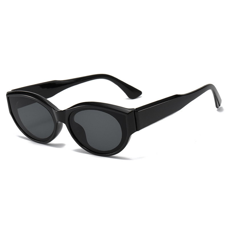 Fashion Black Frame Gray Film Cat Eye Sunglasses