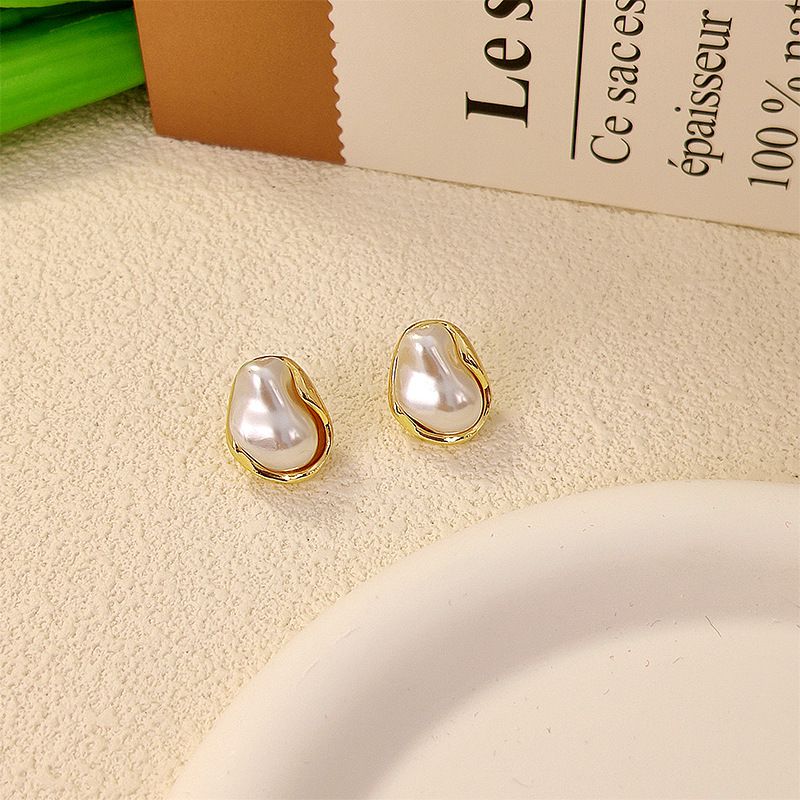 Fashion Gold Alloy Geometric Irregular Pearl Earrings