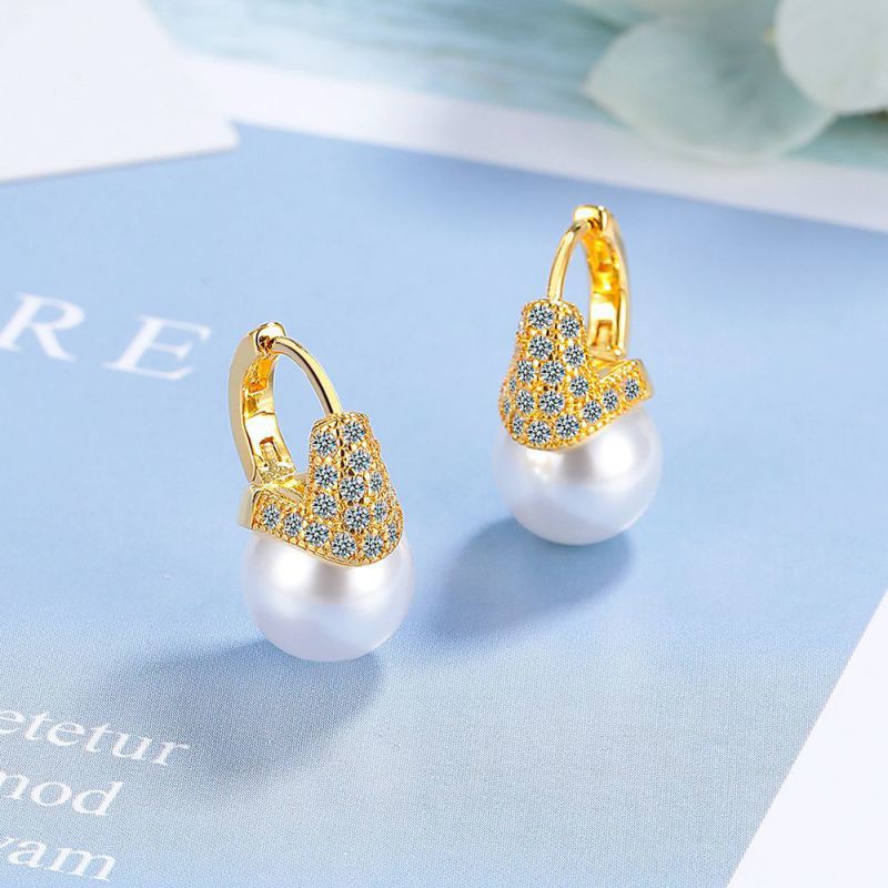 Fashion Gold Color Copper Inlaid Zirconium Geometric Pearl Earrings