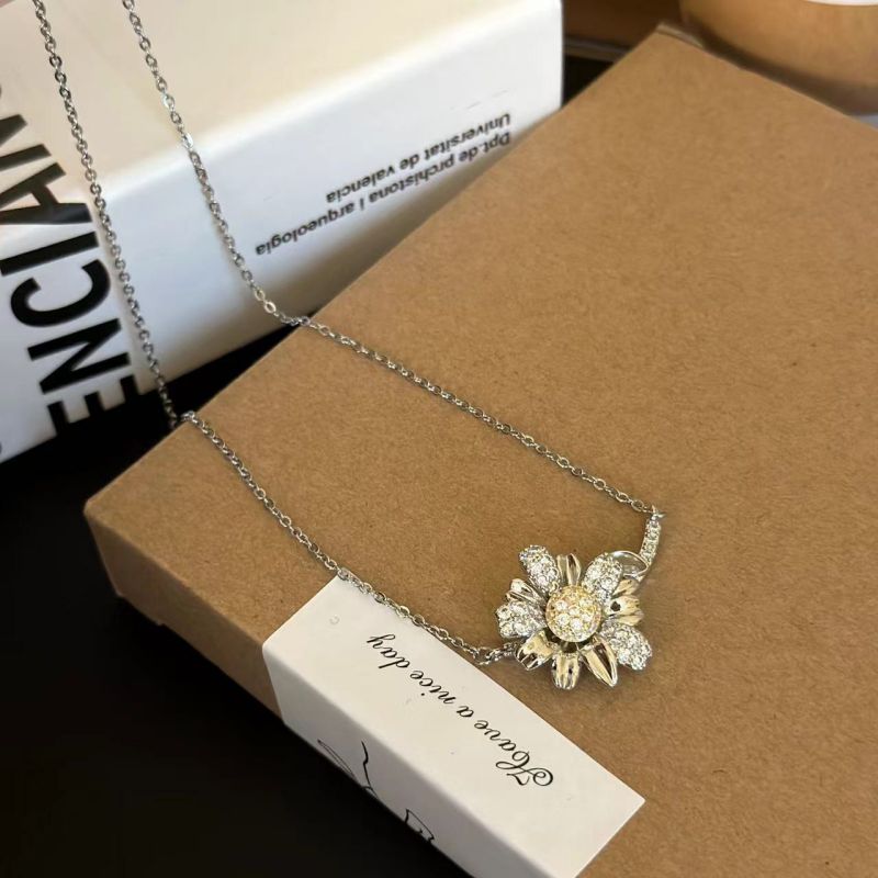 Fashion A Necklace Copper Diamond Flower Necklace