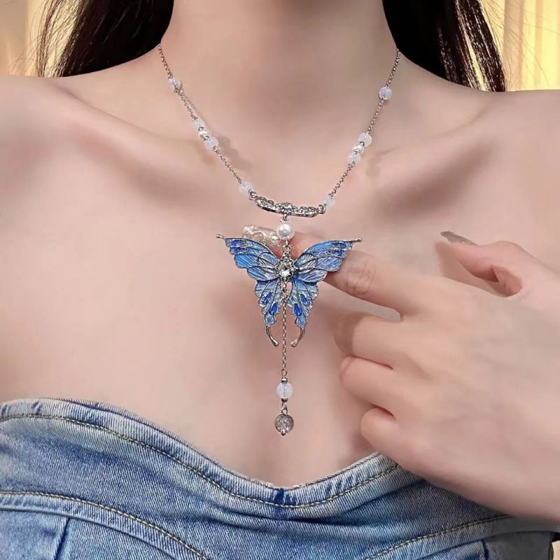 Fashion Silver Pearl Butterfly Necklace