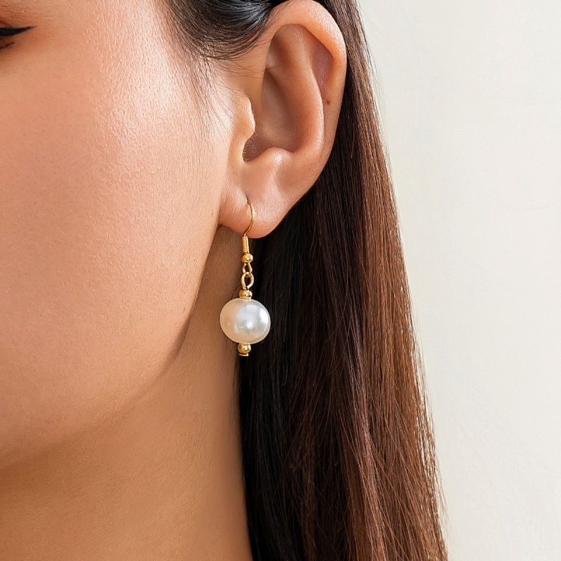 Fashion Earrings Gold + White 3109 Metal Geometric Pearl Earrings