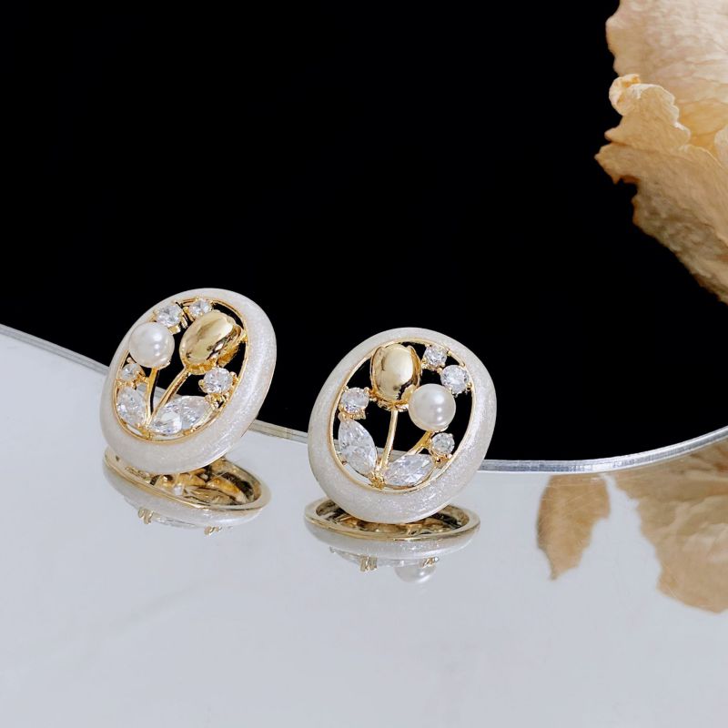 Fashion Tulips (real Gold Plating To Preserve Color) Copper Inlaid Zirconium Flower Oval Stud Earrings