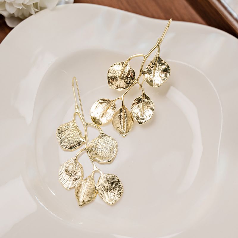 Fashion Gold Metal Leaf Earrings