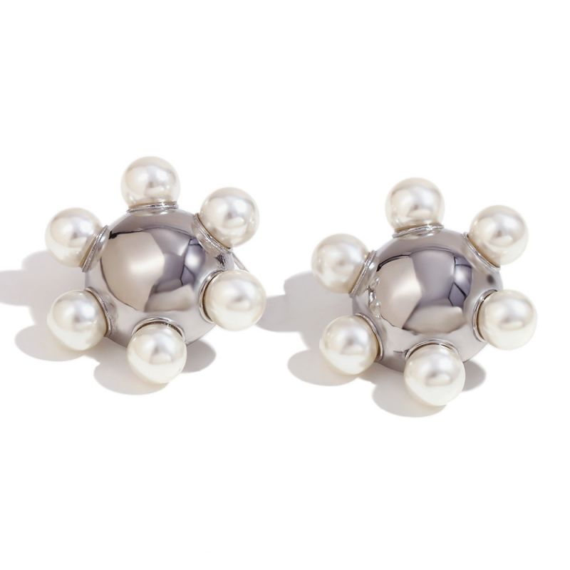 Fashion Pearl Glossy Round Wheel Stud Earrings On The Outer Ring - Steel Color Stainless Steel Pearl Plated Geometric Stud Earrings