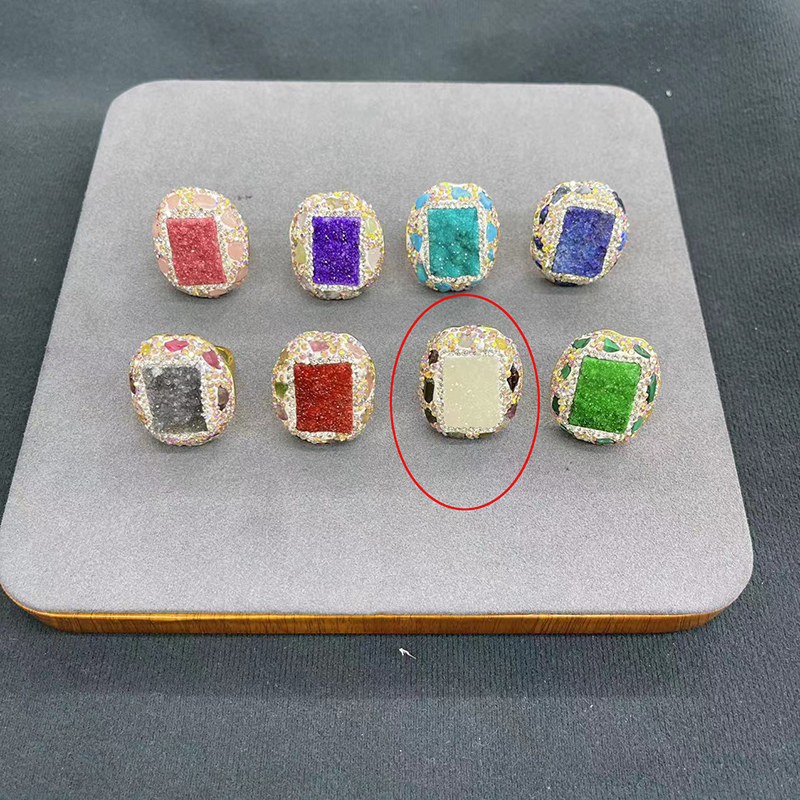 Fashion White Copper Inlaid Gravel Square Agate Crystal Tooth Ring