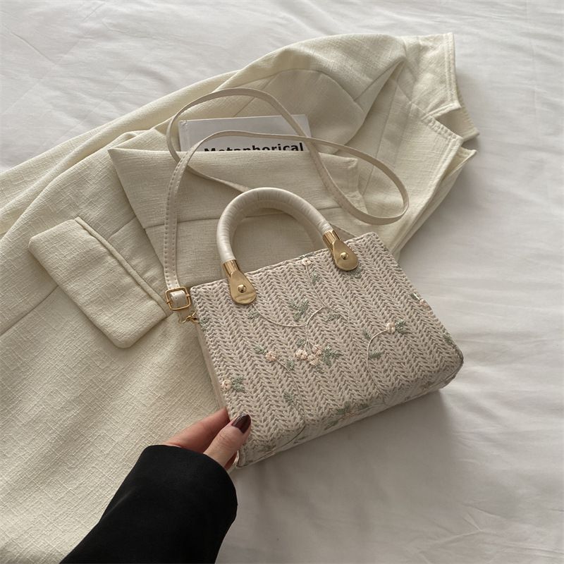 Fashion Off-white With Green Straw Embroidered Crossbody Bag