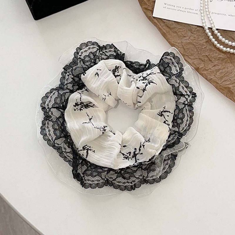 Fashion White Lace Pleated Hair Tie