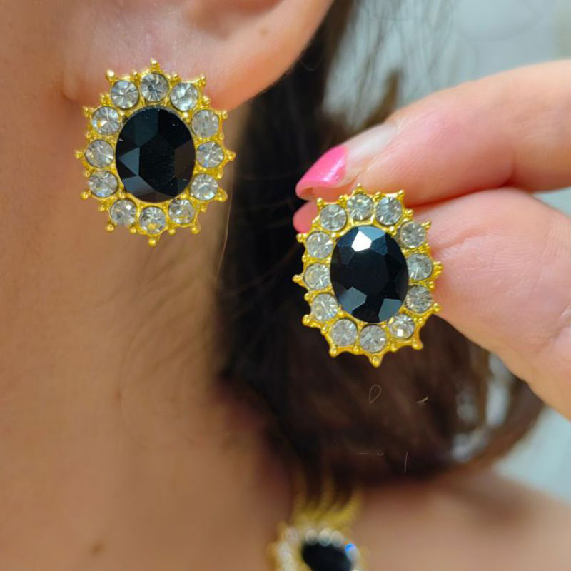 Fashion A Pair Of Earrings And Silver Needles Geometric Diamond Oval Stud Earrings