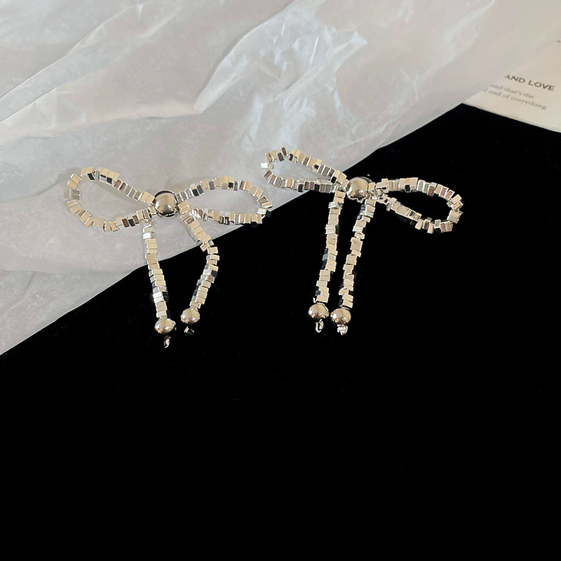 Fashion Earrings-silver Broken Silver Beaded Bow Stud Earrings