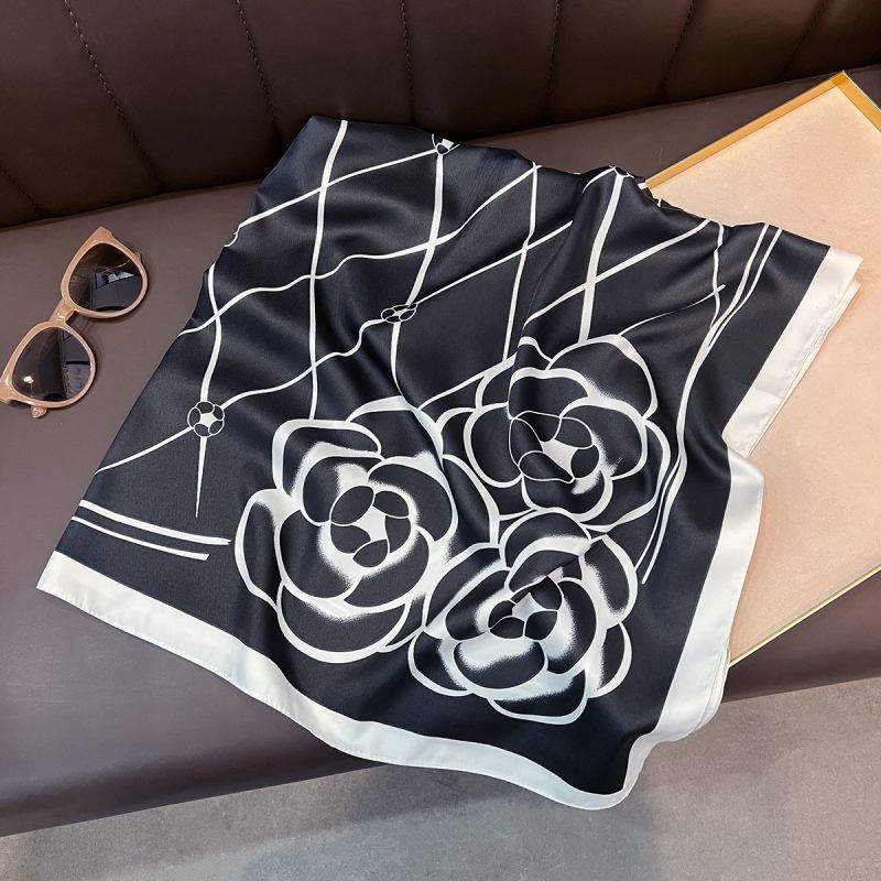 Fashion 4# Diamond Flower-black Polyester Printed Silk Scarf