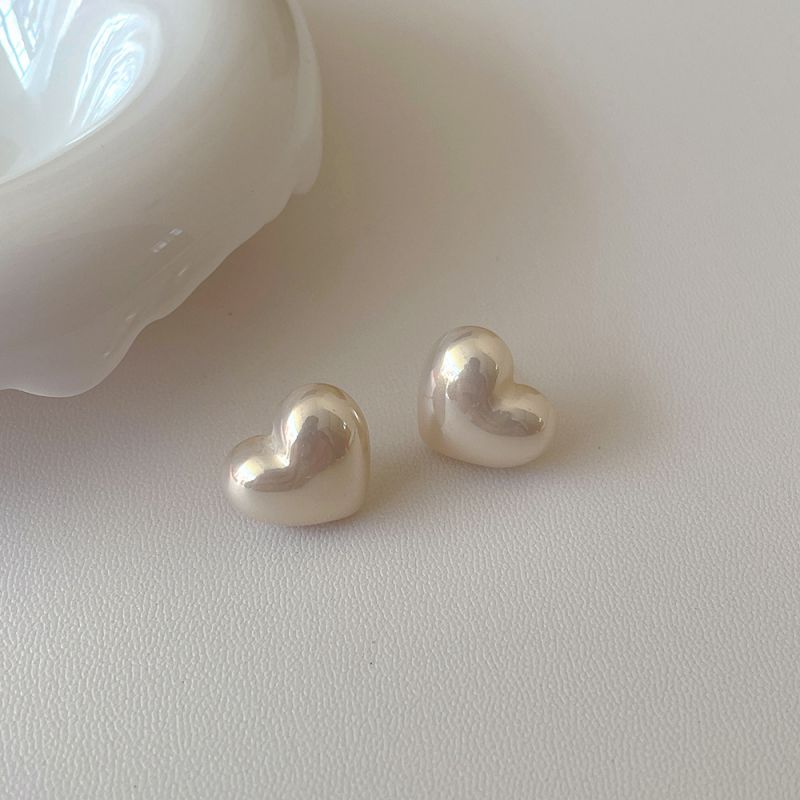 Fashion White Small Love Earrings Plated With Real Gold Love Pearl Earrings