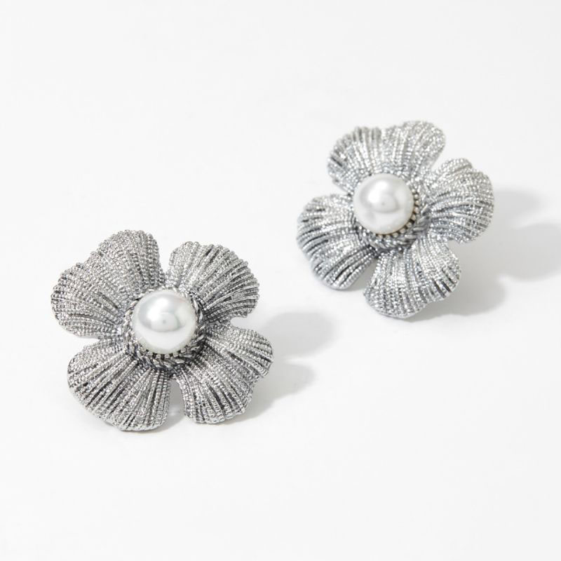 Fashion Silver Stainless Steel Flower Pearl Earrings