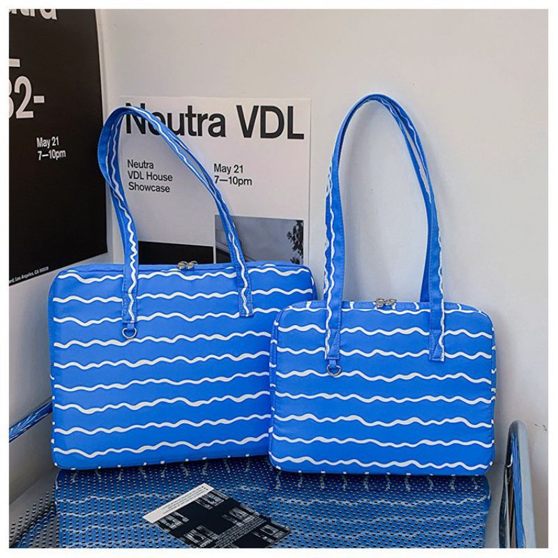 Fashion Blue Nylon Printed Large Capacity Flat Storage Bag