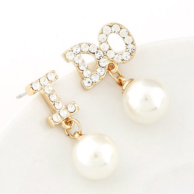 Baltic white pearl decorated letter I DO shape design alloy Stud Earrings