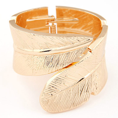 Butterfly Gold Color Leaf Shape Decorated Simple Design Alloy Fashion Bangles