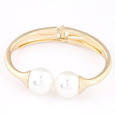 Ruffled Gold Color Pearl Decorated Simple Design Alloy Fashion Bangles