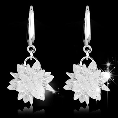 Scottish White Gemstone Decorated Flower Design Alloy Fashion Earrings