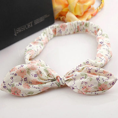 pretty Pink Flower Pattern Decorated Bowknot Design