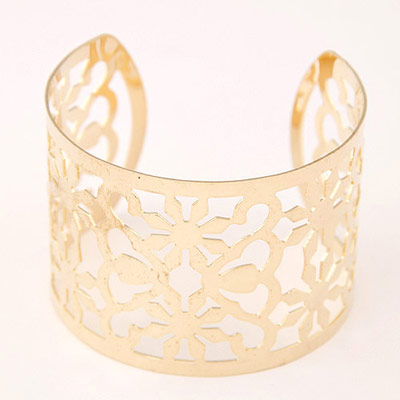 Trendy Gold Color Flower Shape Decorated Hollow Out Design