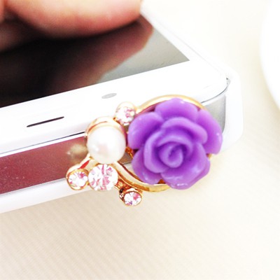 Bridesmaid violet flower decorated simple design