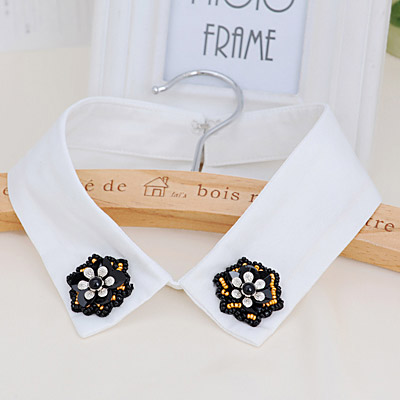 Summer White & Black Flower Shape Decorated Simple Design