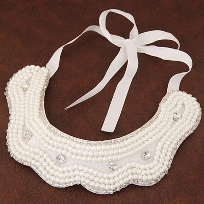 Trendy White Pearl Decorated Simple Design Fabric Detachable Collars