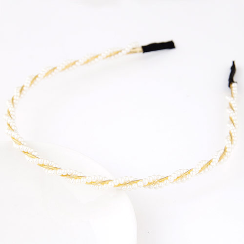 Elegant Gold Color Pearl Decorated Weave Design