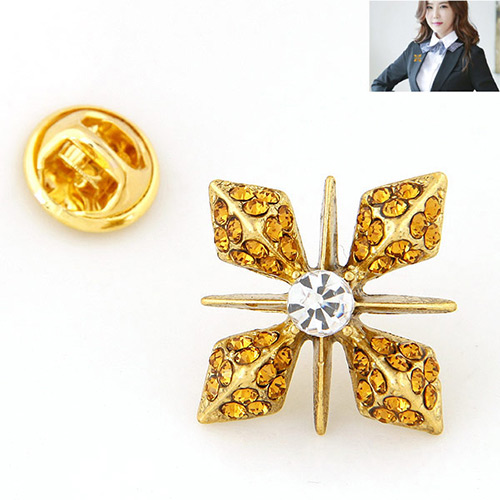 Exquisite
 Gold Color Diamond Decorated Flower Shape Design Alloy Korean Brooches