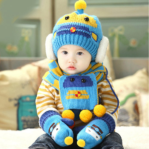 Lovely Blue Ball Decorated Robot Pattern Design With Scarf